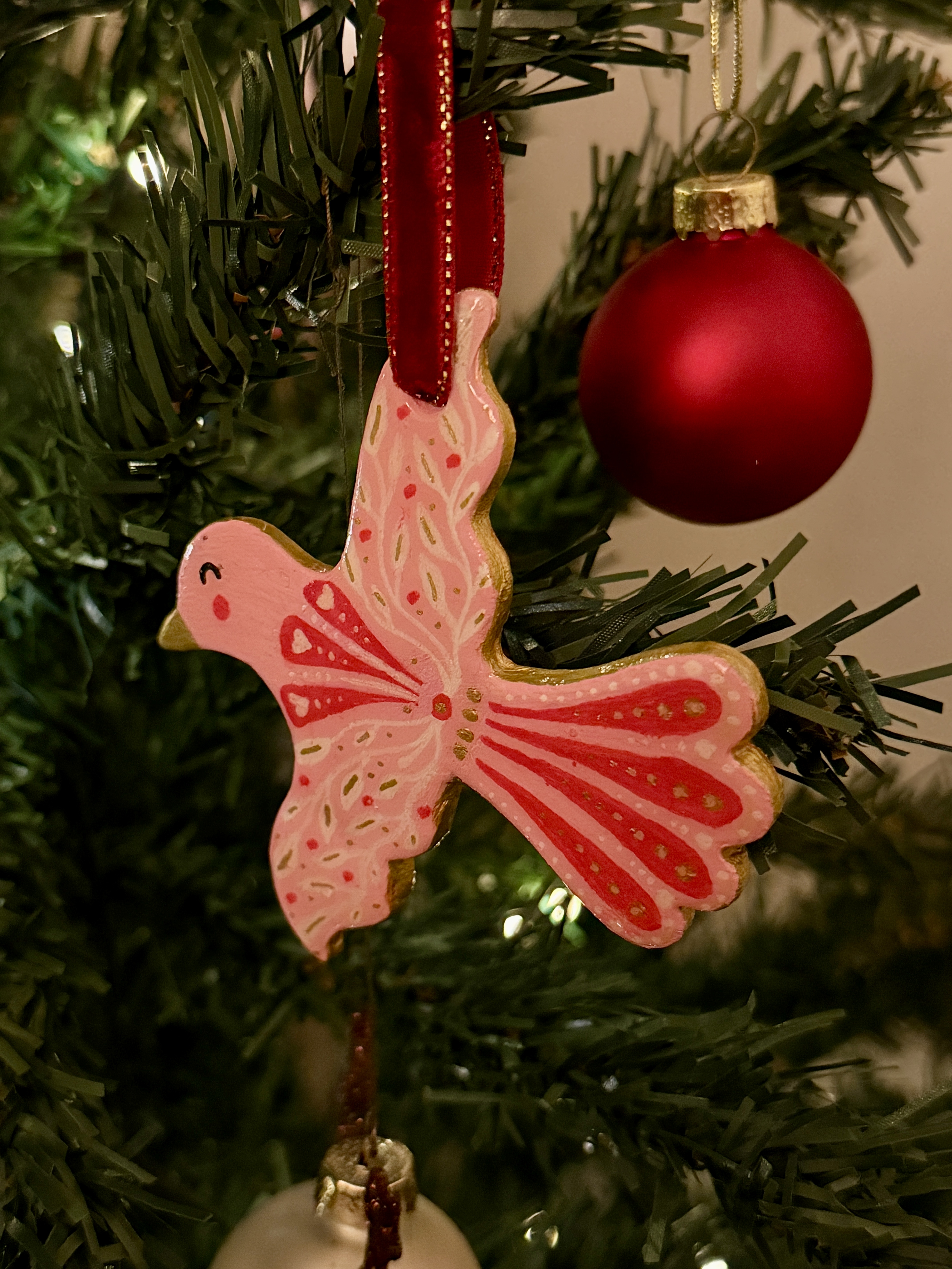 I love the combination of pink and red, no matter the season.